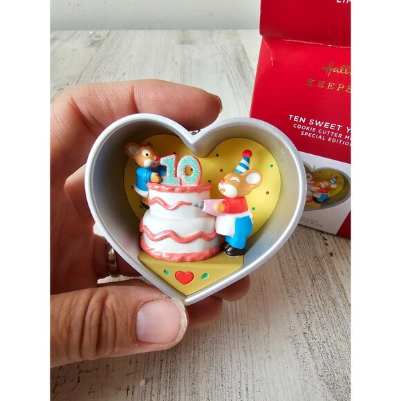 Hallmark 10 sweet years cookie cutter mouse ornament baker new Xmas tree - Picture 2 of 8